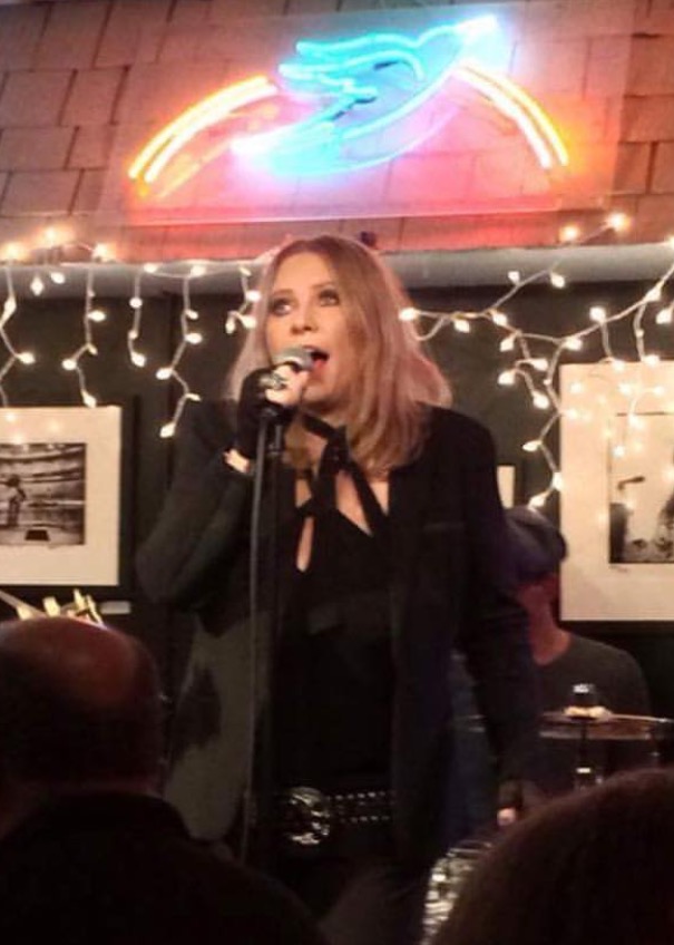 bebe-live-at-the-bluebird